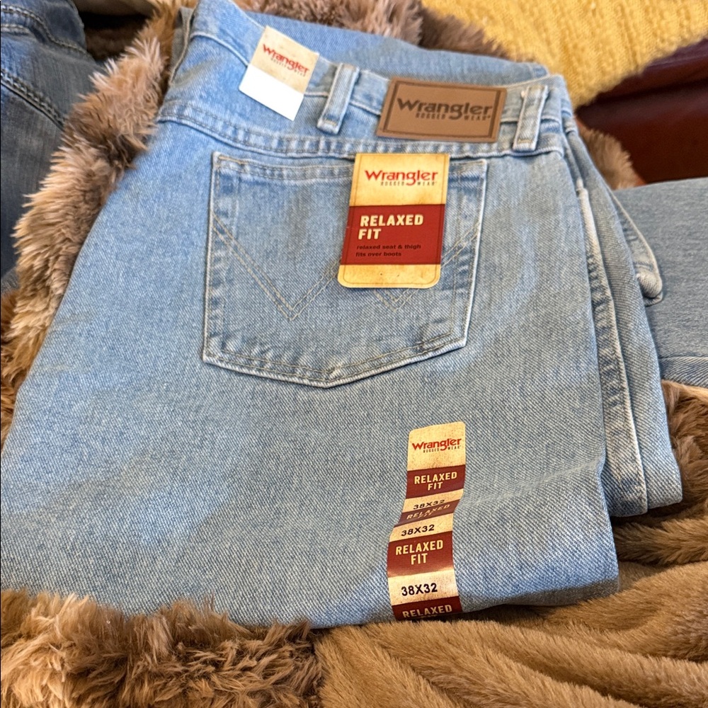 Wrangler Mens Rugged Wear Denim Relaxed Fit Jeans